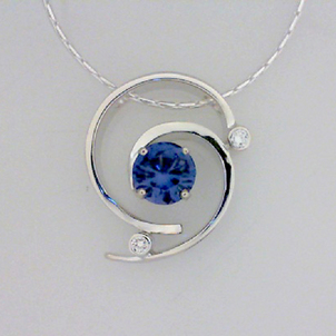 19-winning-pendant-2012.jpg